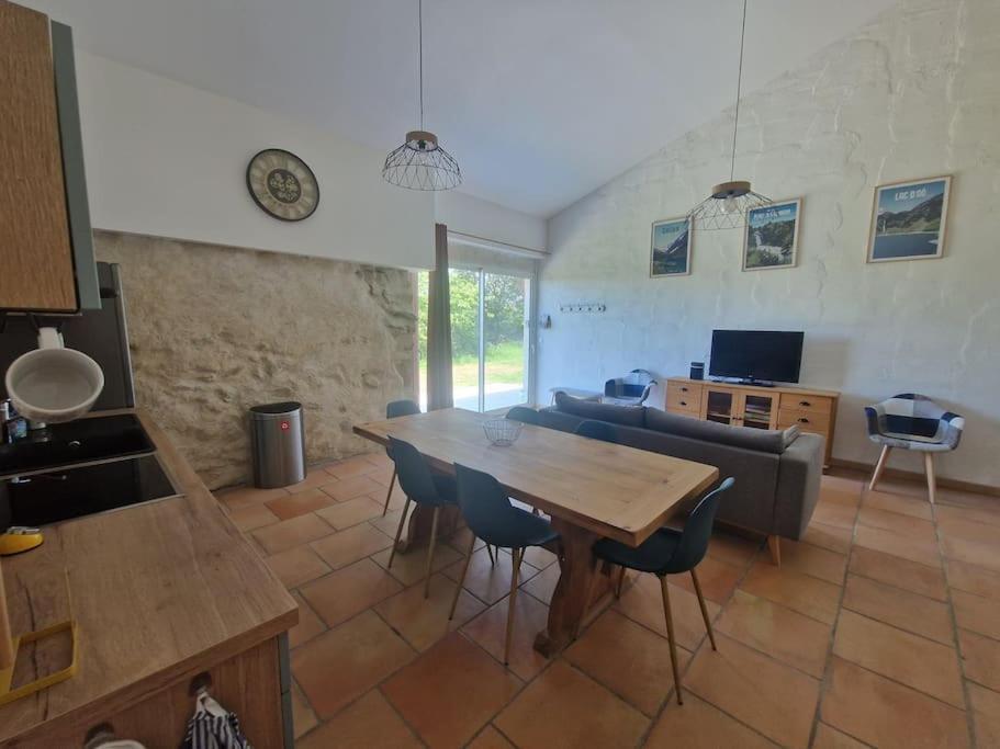 Ferme Ariegeoise, Gite Du Lac Unzent Exterior photo